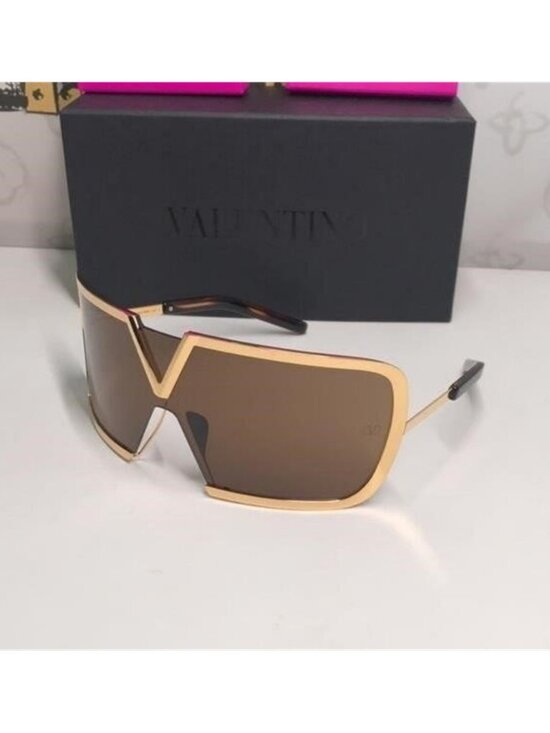 New Authentic Valentino V-Romask Oversized Sunglasses – Light Gold Titanium, Uni main image 11